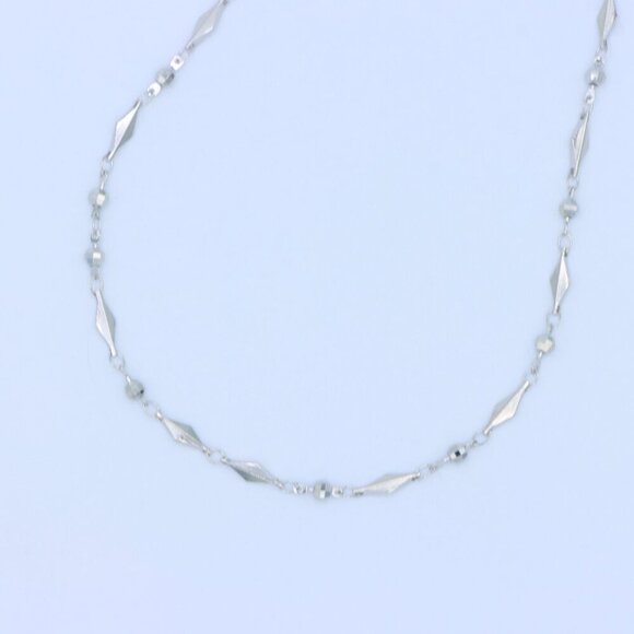 Delicate & Contemporary Necklace Chain, A Lovely Choice for Women, EVCH1672 - Picture 8 of 10